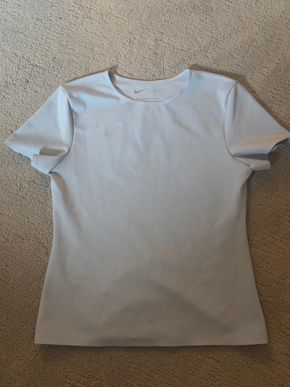 Nike Women’s Pale Blue Short-Sleeve Form Tee